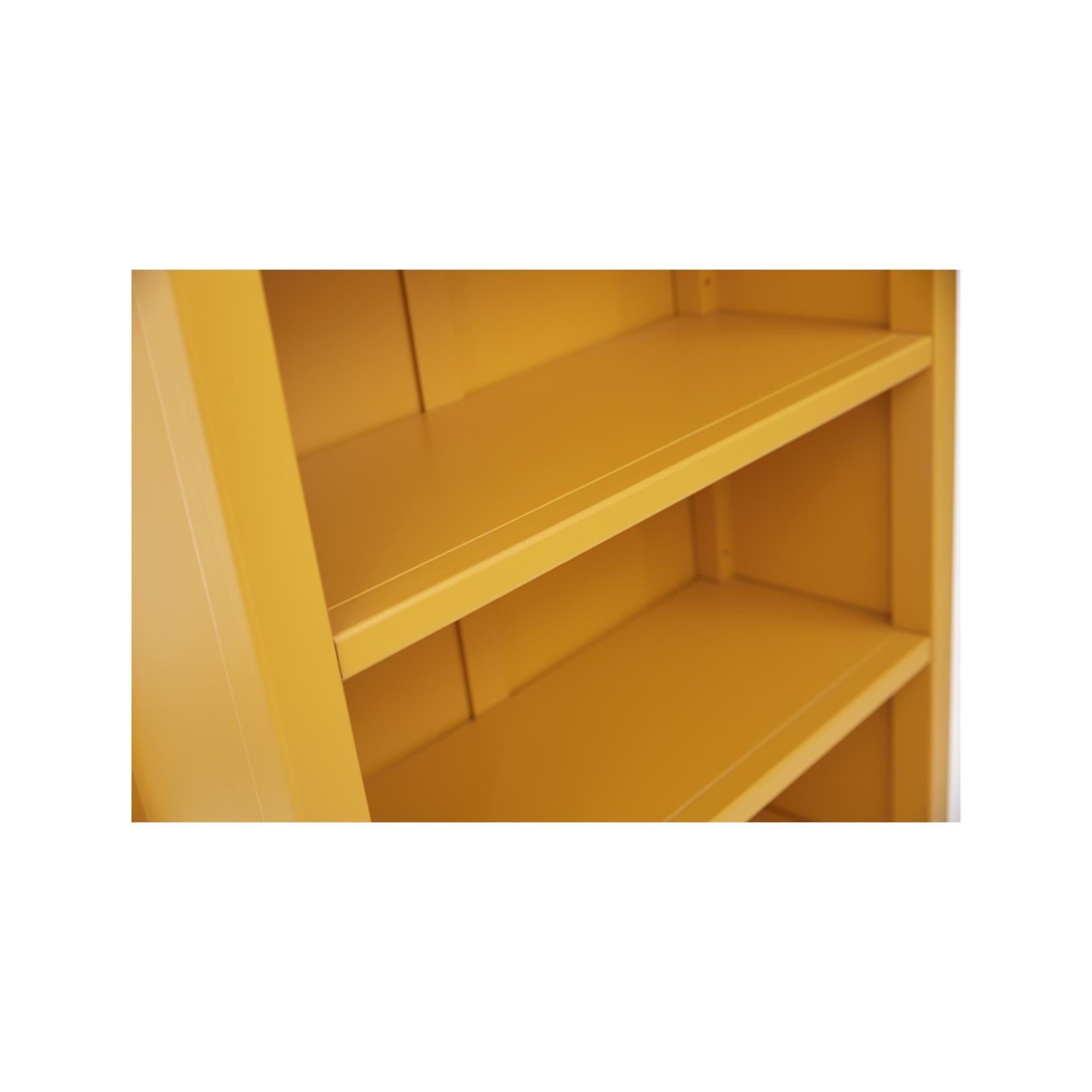 Ready-to-assemble bookcase