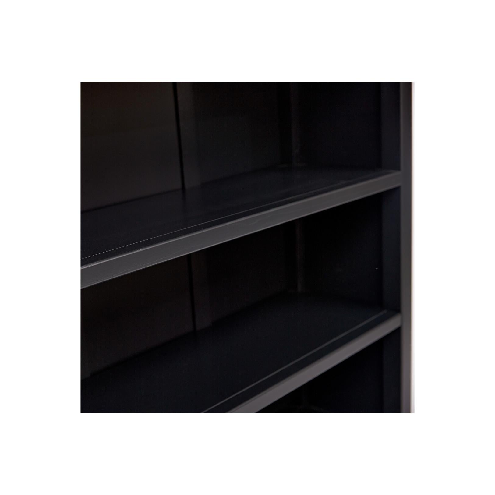 Ready-to-assemble bookcase