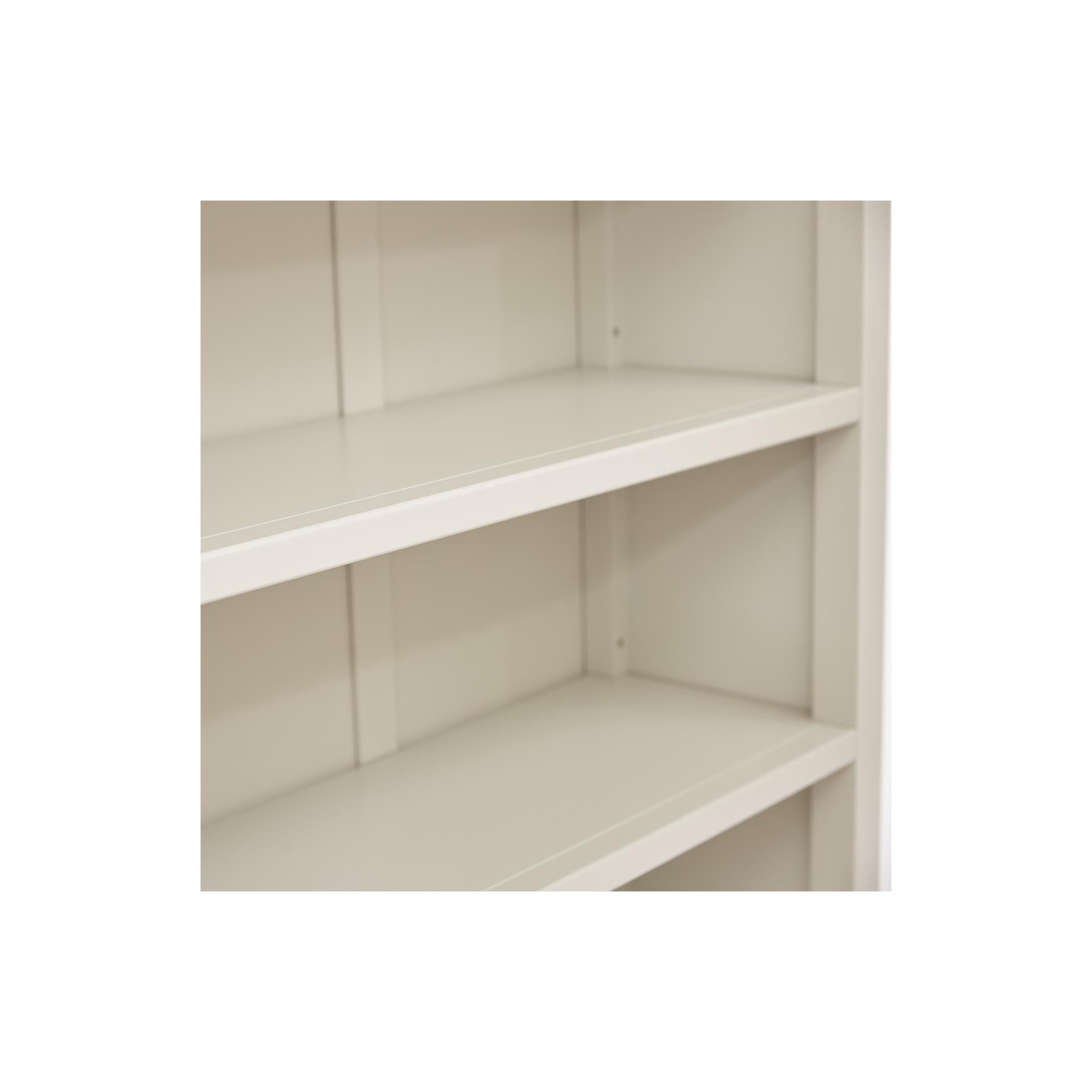 Ready-to-assemble bookcase