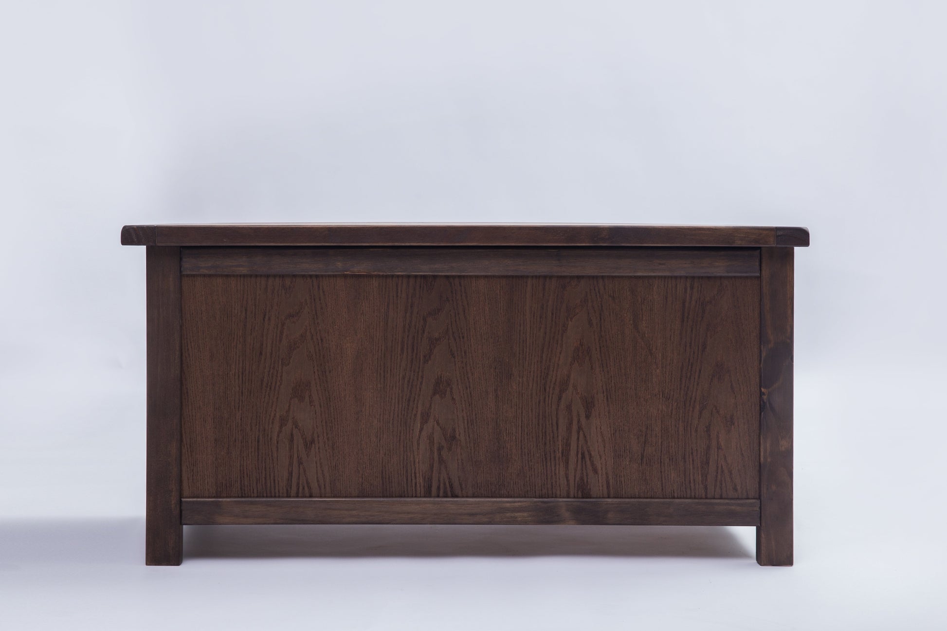 Ready-to-assemble storage bench
