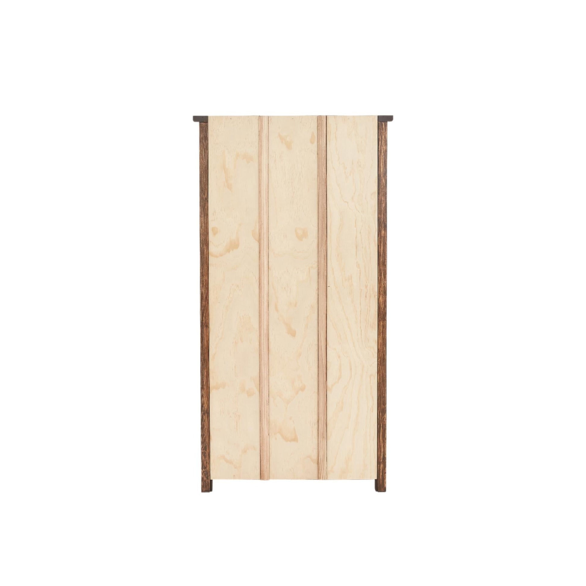 Ready-to-assemble bookcase